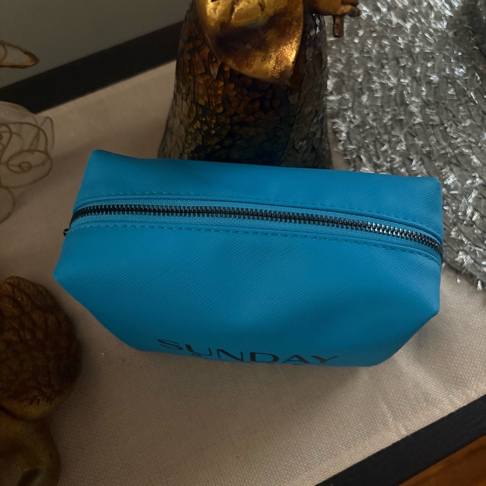 Sunday Riley Cosmetic Bag New - Picture 2 of 3